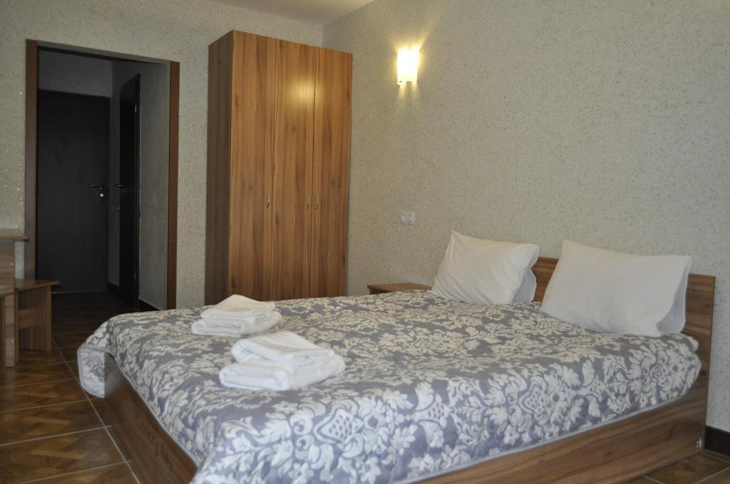 Zelenyi Kampus Hotel Odesa Exterior photo